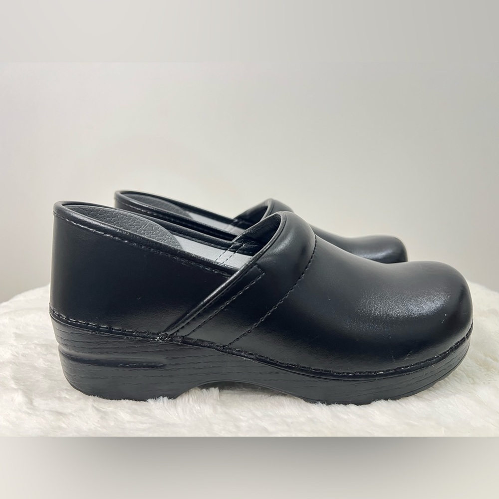 Dansko Professional Clog Black-size 40
